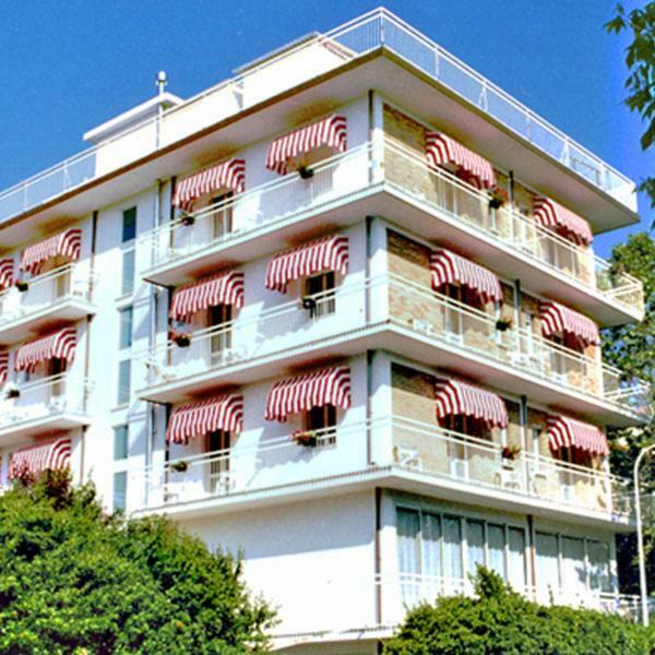 Hotel Ville De Paris Ричоне Екстериор снимка