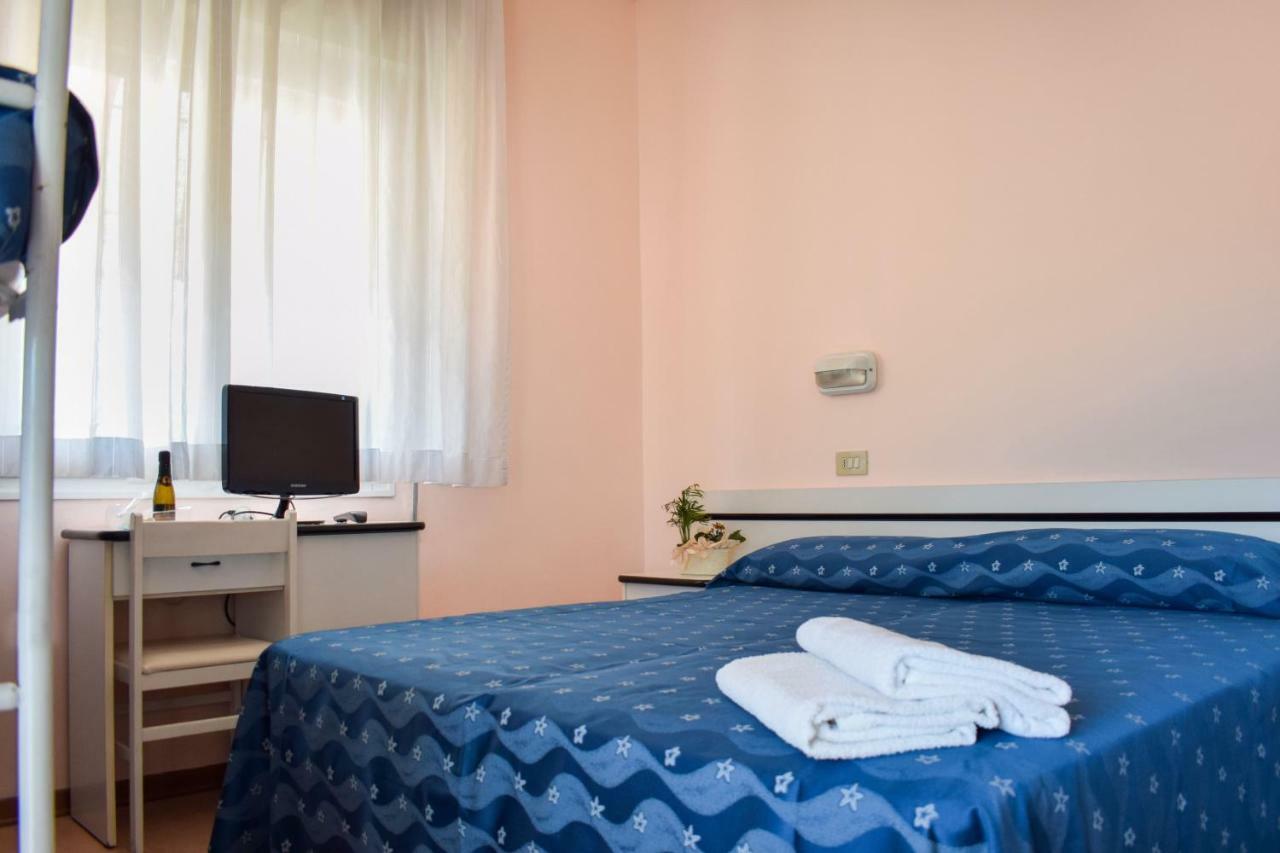 Hotel Ville De Paris Ричоне Екстериор снимка